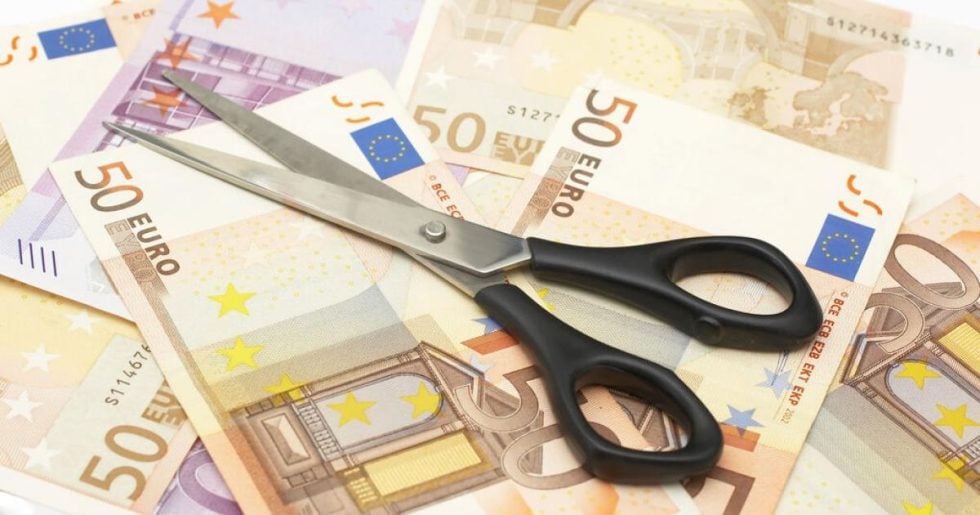 6 υπουργοί ομολογούν «μαχαίρι» στις δαπάνες